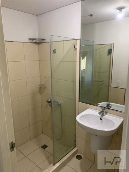 "For Rent: Two Serendra ( Red Oak) - 3 Bedroom with parking, Furnished,"04