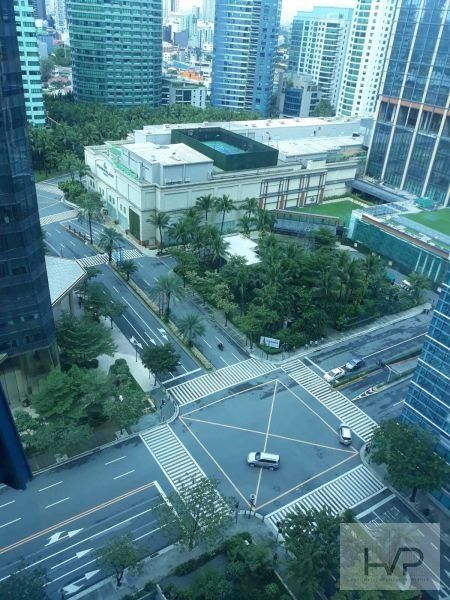 "For Rent: The Manansala - 1 bedroom, furnished 58sqm with parking, Roc"04