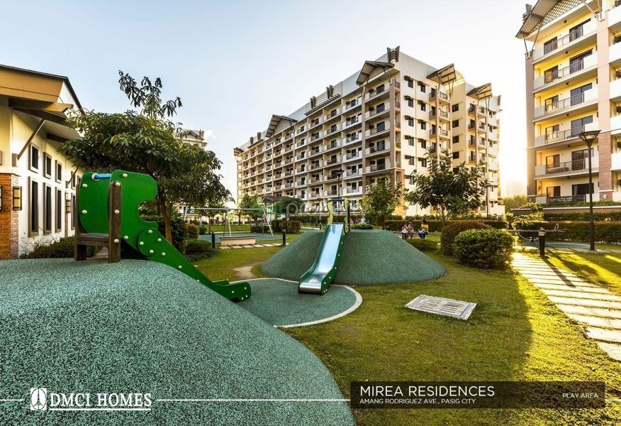 For Rent 3 Bedroom Tandem with Parking in Mirea Residences Pasig Near03