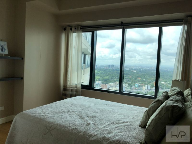 "For Rent: One Rockwell East - 2 bedrooms, furnished with parking, 80sq"04