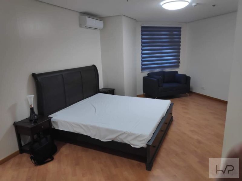 "For Rent: Trion Tower - 2 bedroom, furnished with parking, 108sqm, BGC"04