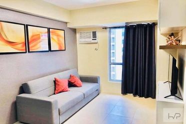 "For Rent: Kroma Tower- 1 BR, fully furnished with Parking, 59sqm, Lega"02