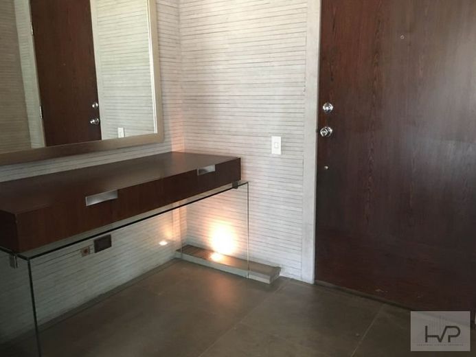 "Amorsolo - 2BR, 123 sqm, semi furnished."01