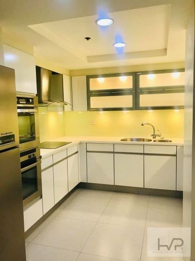 "For Rent: Amorsolo- 3 BR, Fully furnished with 1 Parking, 184 sqm, Roc"01