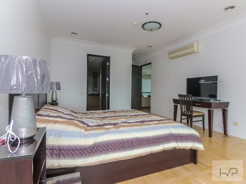 "For Rent: One Mckinley Place - 3 Bedroom, fully furnished with 2 parki"04