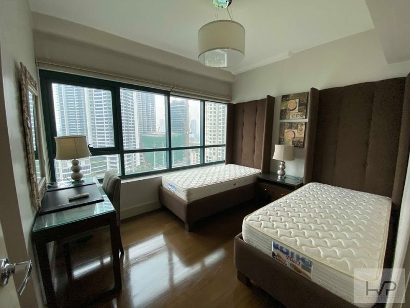 "Edades Tower - 2BR, 120sqm, Fully furnished w/ Parking, Rockwell Cente"04
