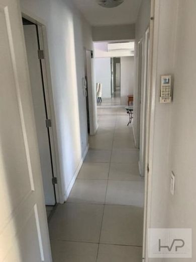 "For Rent: Two Serendra ( Red Oak) - 3 Bedroom with parking, Furnished,"01