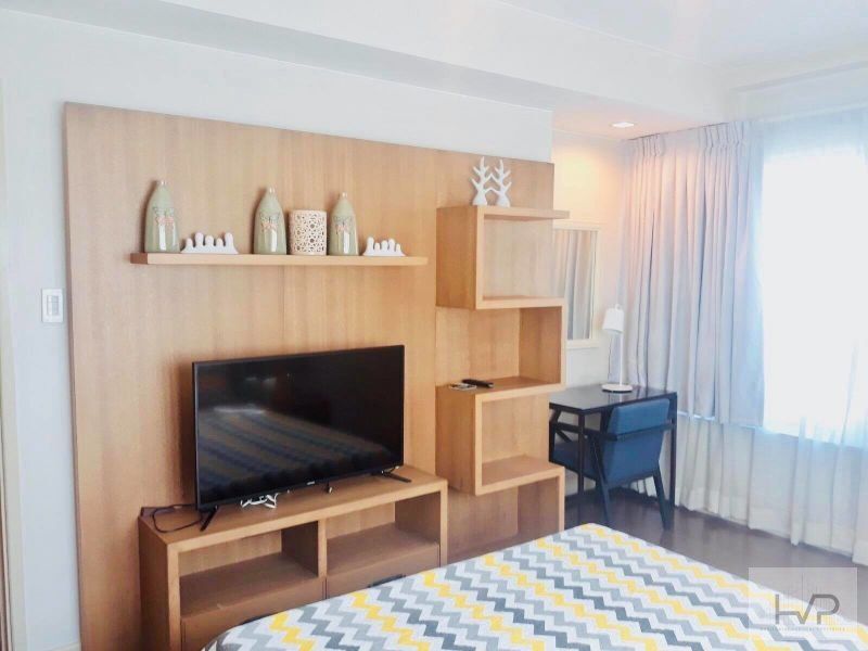 "For Rent: Edades Tower - 2 bedrooms, furnished, 98sqm with parking, Ro"04