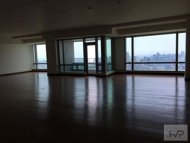 "For Sale : Horizon Homes - 3 Bedroom, Semi Furnished, 2 Parking Slot,"04