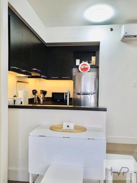 "Lincoln Tower - Studio, 32sqm, Fully furnished w/ Parking, Rockwell Ce"04