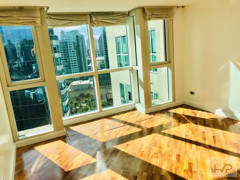 "The Manansala - 1BR w/ Den, 71sqm, Fully furnished w/ Parking, Rockwel"03
