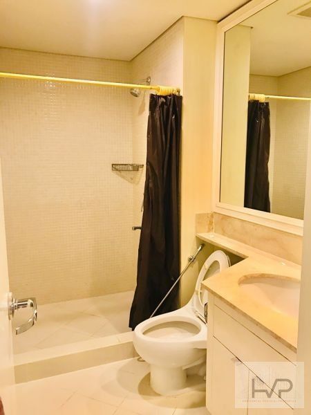 "The Manansala - 1BR w/ Den, 71sqm, Fully furnished w/ Parking, Rockwel"04
