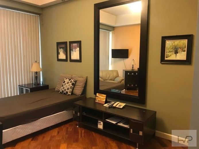 "For Rent: The Manansala - Studio, furnished with parking, 39sqm, Rockw"01