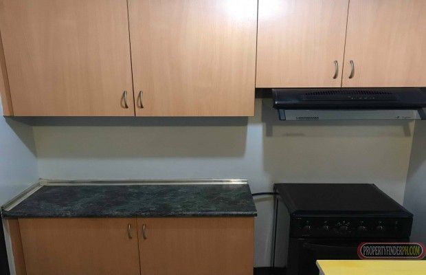 Fully Furnished Newly Renovated High Rise End Unit Condo for Long Term03