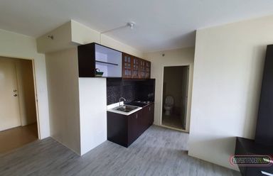 Semi-furnished 1-bedroom Condominium Unit for Rent02