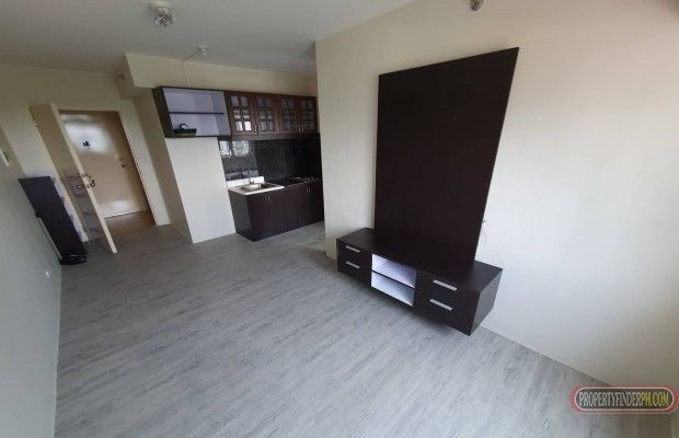 Semi-furnished 1-bedroom Condominium Unit for Rent03