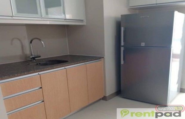 FOR RENT CONDO IN ONE UPTOWN RESIDENCE IN BGC04
