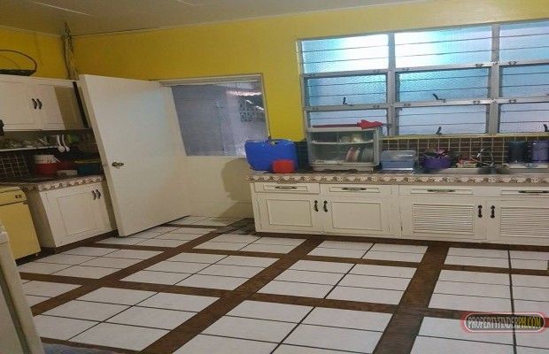 "350sqm Lot , 300 Sqm House For Rent In UPS , Para?aque City"03