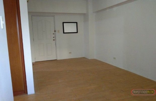 "Unfurnished Studio type Condo for Rent in Eastwood, Quezon City"04