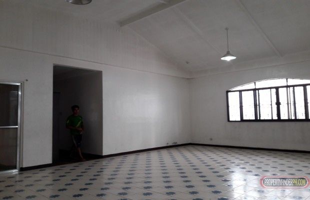 Bungalow House and Lot for Rent01