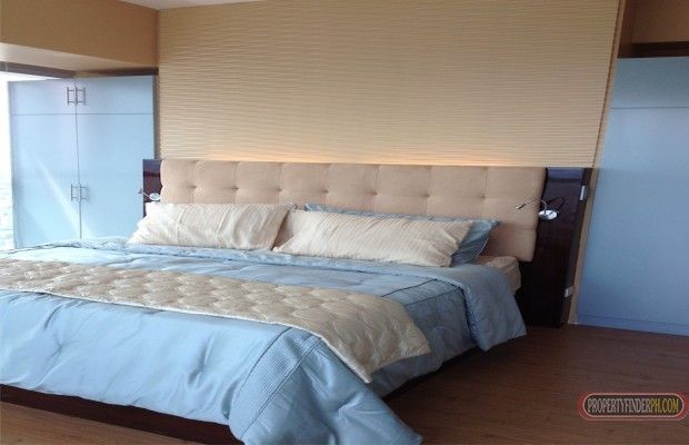 Elegant 2 bedroom at St. Francis Shangrila Place04