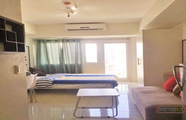 Deluxe Studio Unit With Balcony03