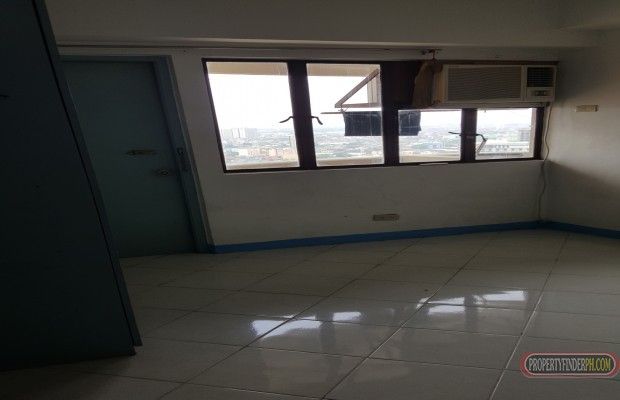 Studio type 1 Comfort room..Infront of Rizal Coliseum.near Vito Cruz L03