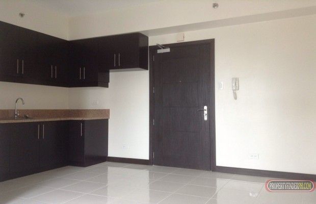 "1-BR unit at Gateway Regency, EDSA, Pioneer"03
