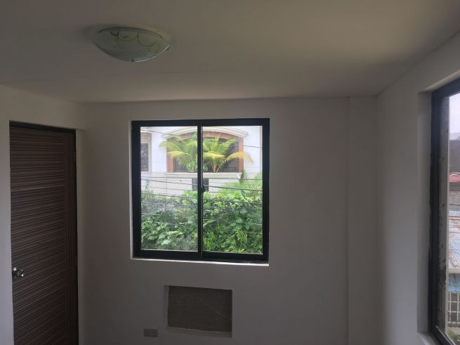 5 mins walk to sm mall sangandaan caloocan city for rent03