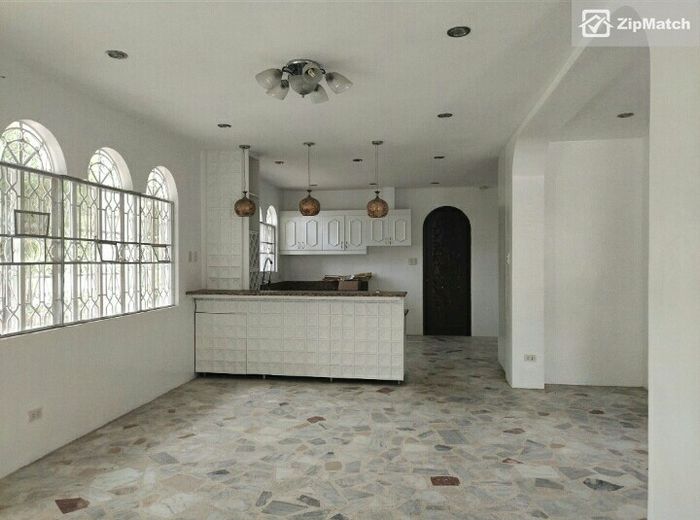 4 Bedroom House and Lot For Rent in Merville Park01