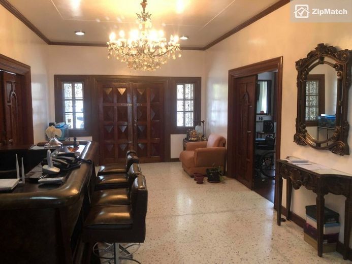 5 Bedroom House and Lot For Rent in Magallanes Village01