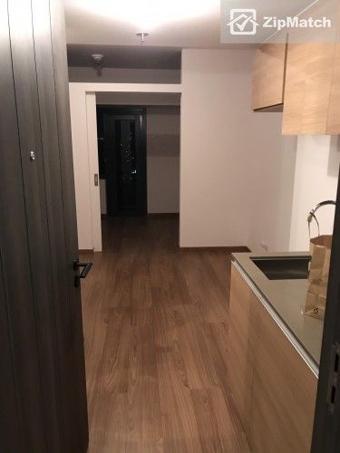 1 Bedroom Condominium Unit For Rent in The Rise Makati01