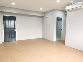 2 Bedroom Condominium Unit For Rent in One Orchard Road02
