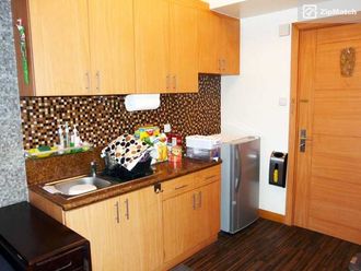 1 Bedroom Condominium Unit For Rent in The Trion Towers02