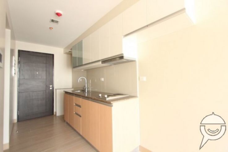 "Bare unit for rent in Eastwood City, Quezon City"04
