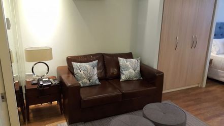 Fully Furnished Azon Residences Studio Unit close to MEPS &amp; Airpor02