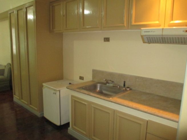 "Studio for Rent in Jupiter, Makati, Poblacion. Millennium Plaza. Eddie"04