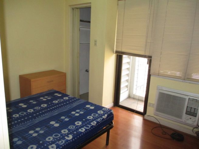 Studio Condo for Rent in Makati BSA MANSION Legaspi Village Eddie Co04