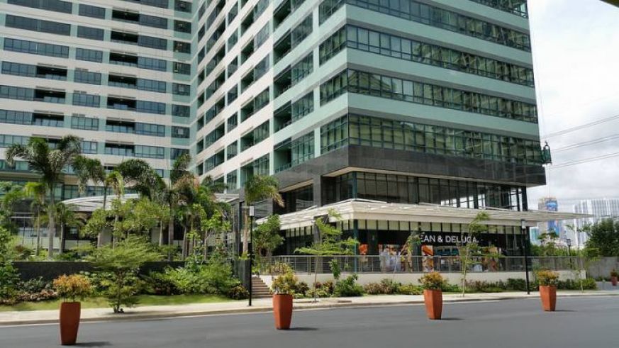 1 Bedroom for Lease in Edades Rockwell Makati04