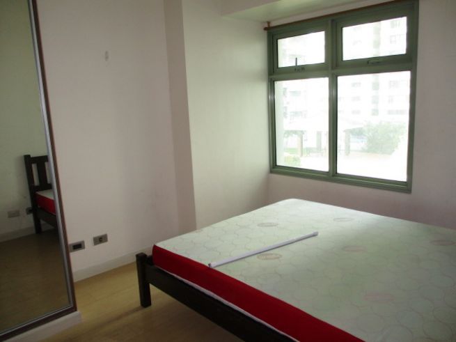 "2BR Condo for rent in Quezon City, New Manila, Robinsons Magnolia Resi"04