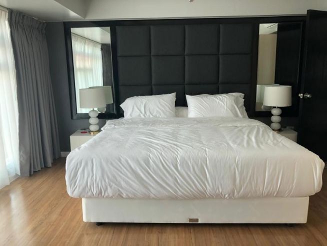 "2BR Condo for Rent in Kroma Tower, Legaspi Village, Makati"03