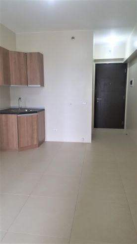 Semi Furnished Studio Unit for Rent at Avida Centera03
