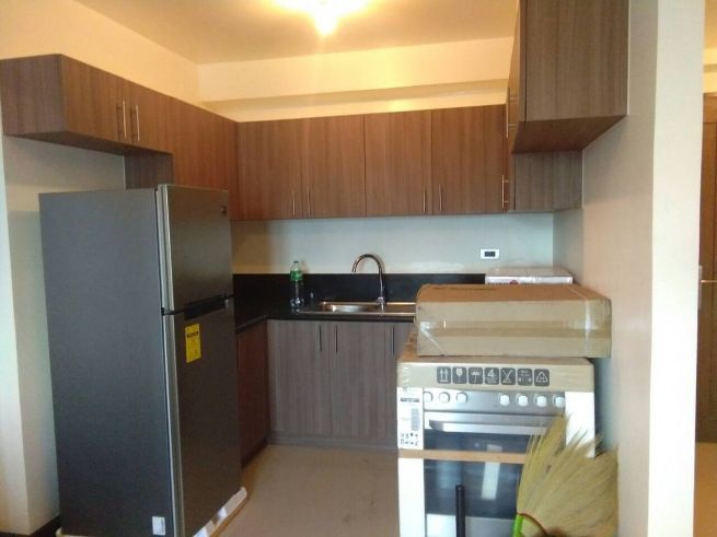 2 bedroom Condo Unit with parking Fully Furnished in MAGNOLIA RESIDENC03