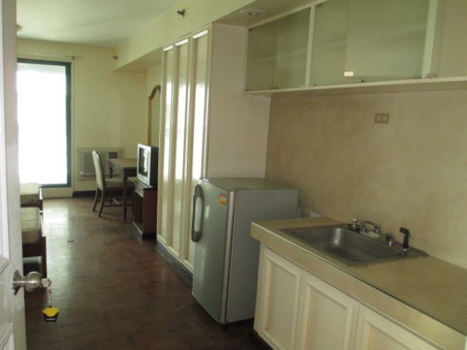"Big Studio for Rent in Rockwell, Makati, Millennium Plaza. Eddie Co"01