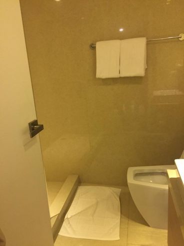 62nd Floor Studio for Lease at One Shangrila Place03