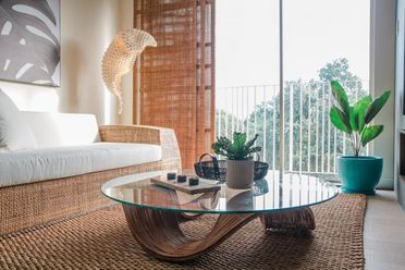New all-inclusive 3BR luxury condo for rent with 100Mbps Wi-Fi02