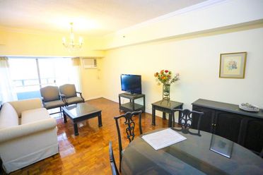 Two bedroom unit in Grand Tower Makati02