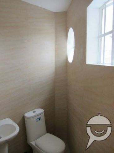Studio Unit Bare in Jose Bldg Kamuning04