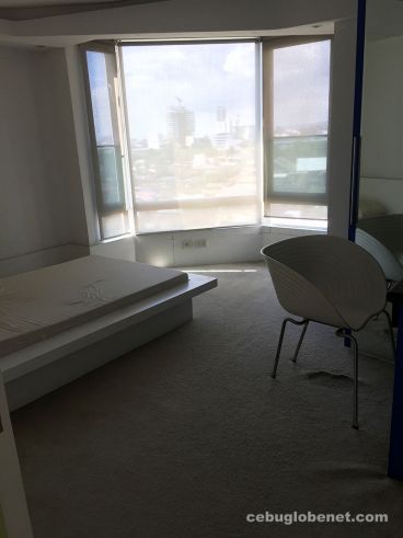 "2 BR Furnished For Rent in Park Tower Condo, Cebu Business Park"03