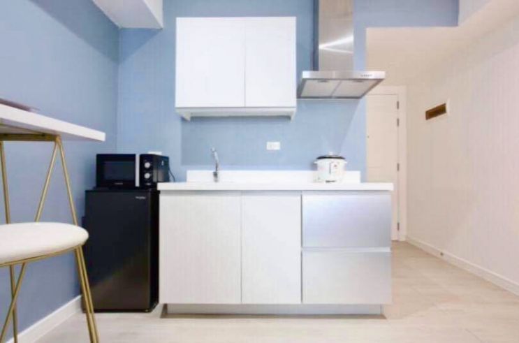 "For Rent : 1 Bedroom Condo Unit w/ Balcony in Bicutan, Paranaque"04
